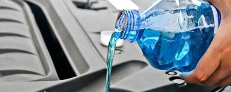 玻璃水如何使用擦玻璃