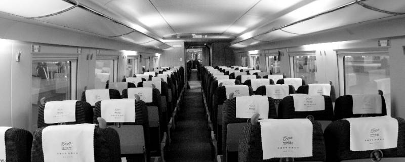 高铁01b座在哪个位置