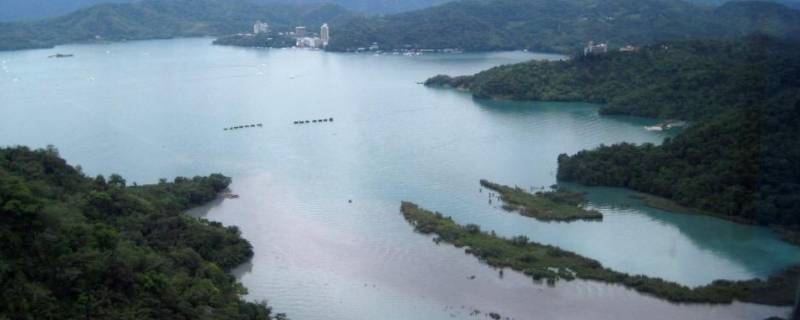 日月潭长什么样