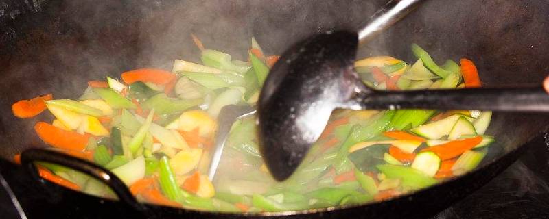 炒菜粘锅怎么办小妙招