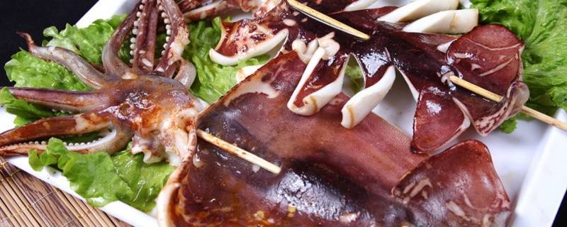 大鱿鱼怎么身上有黄颗粒