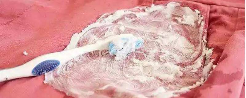 内裤上黄黄的怎么洗掉