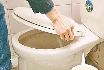 马桶盖发霉了怎么清洗干净 生活百科