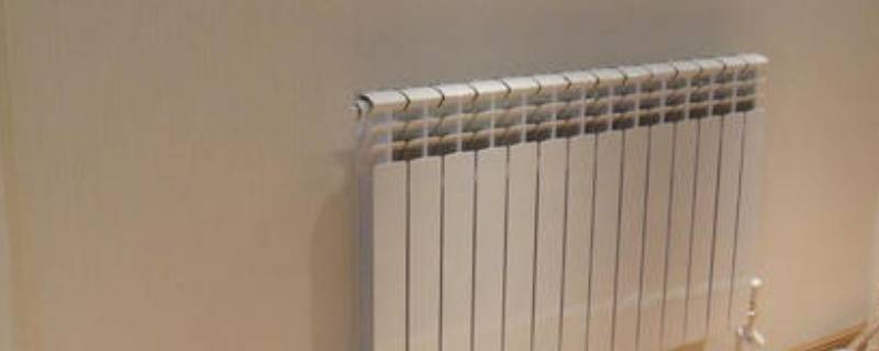 暖气进水管和回水管温度一样吗