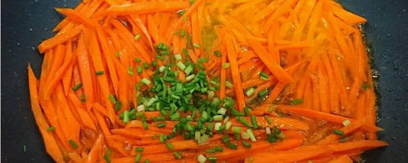 胡萝卜丝怎么炒不粘锅