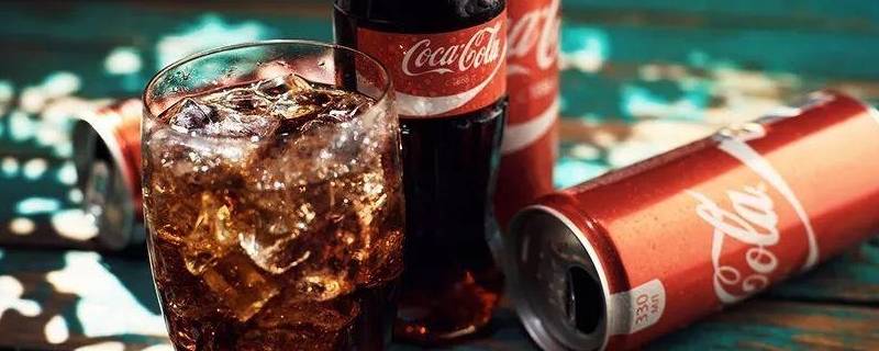 可乐擦玻璃的方法