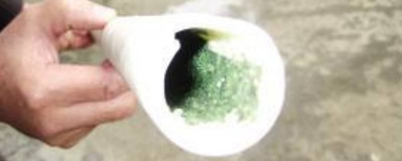 水管里面有绿苔怎么冲洗干净