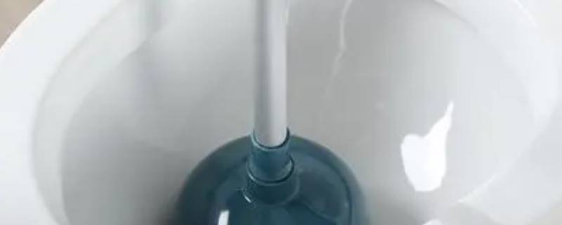 为什么洗洁精加热水能通厕所