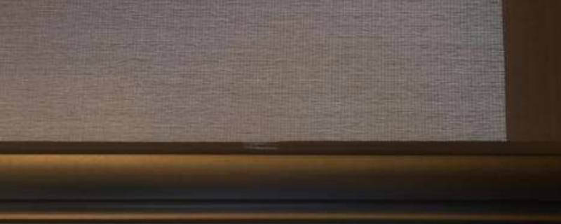 高铁二等座窗帘怎么拉下来