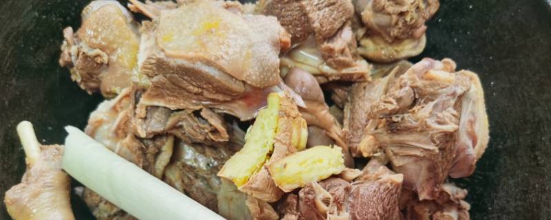 炖鹅用什么配料