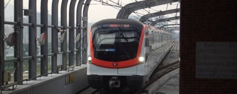 地铁火灾灭火行动困难的主要原因是