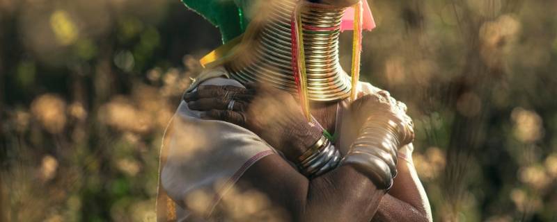 长脖子是哪个民族