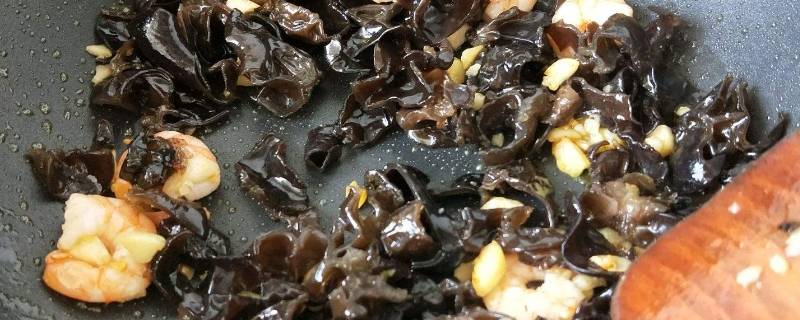 黑木耳炒多久熟