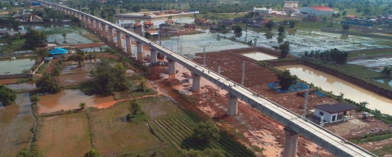 中老铁路为什么建单线铁路