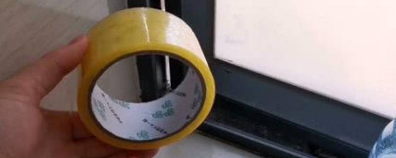 窗框上的胶带风化了怎么除去