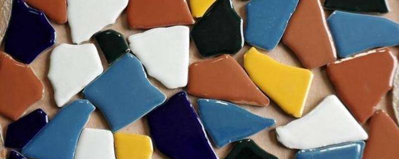 502能粘瓷砖碎片吗