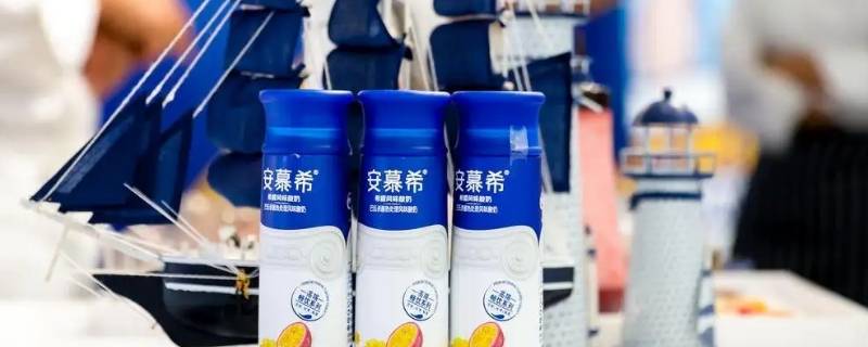 安慕希能不能用热水泡