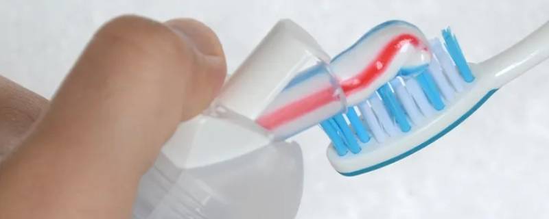 三色牙膏为什么不混色