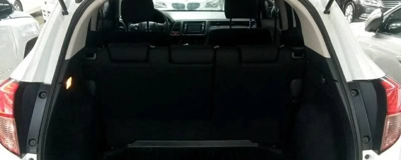 本田缤智后备箱怎么开
