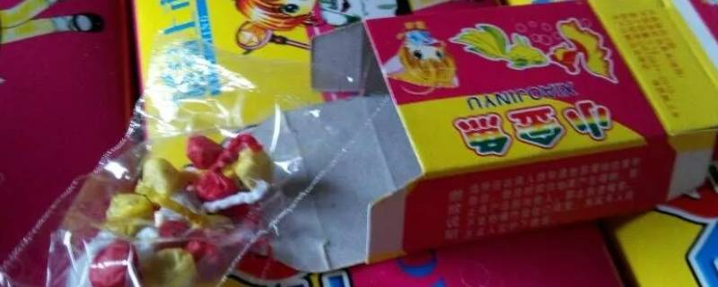 小金鱼摔炮可以用手捏吗