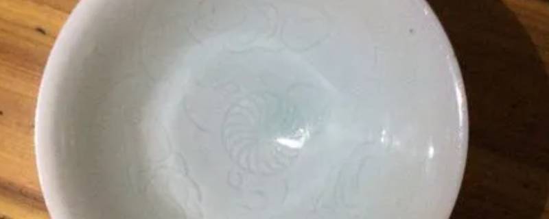 古董白和白色区别